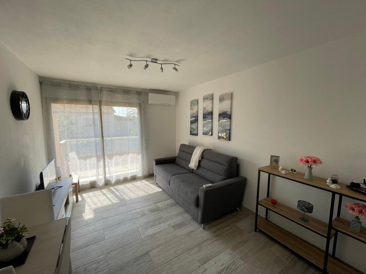 Appartement De Charme A 2 Min De La Plage Vallauris Bagian luar foto